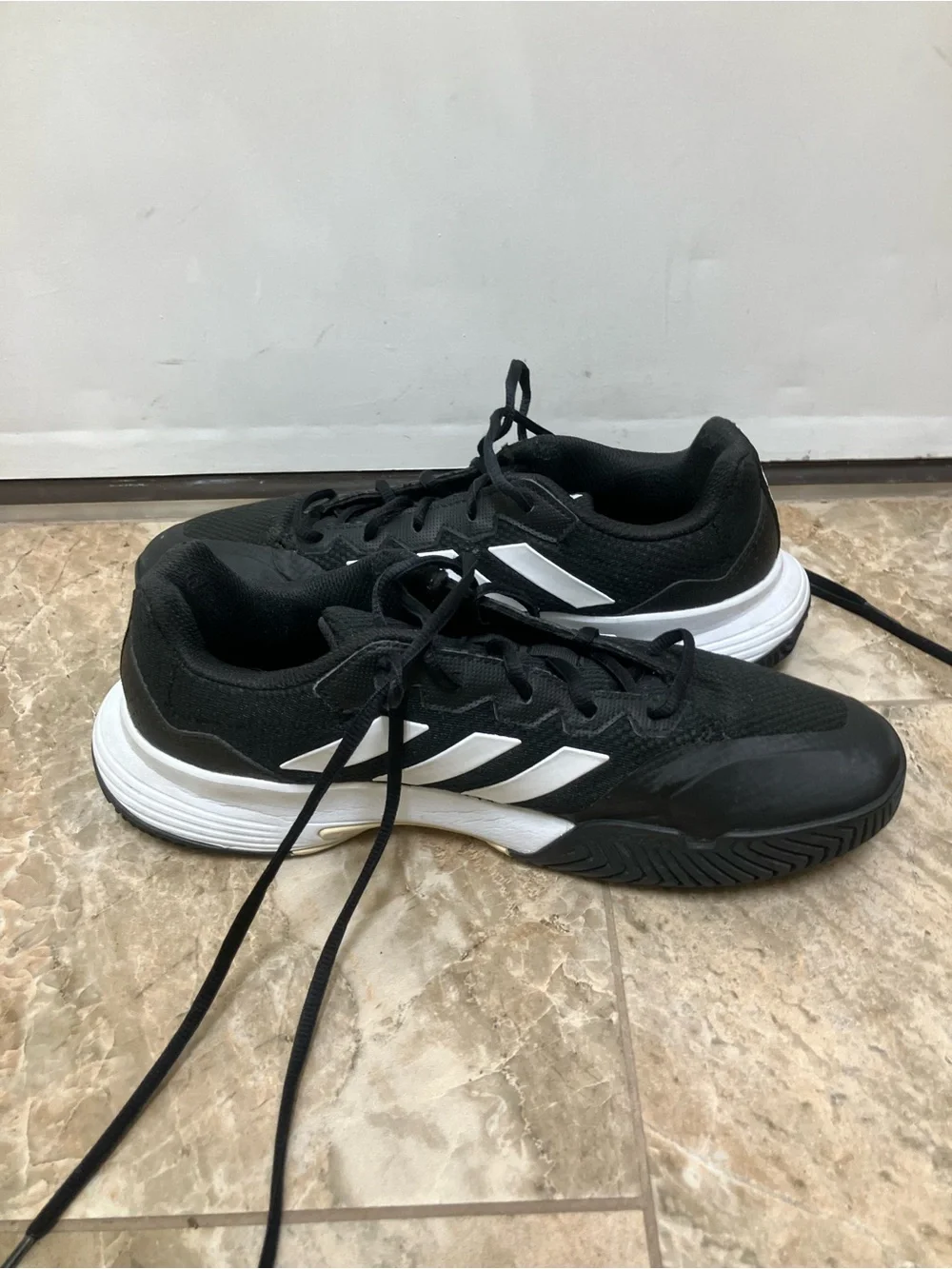 Men's Adidas GameCourt 2 tennis shoes, size 8.5